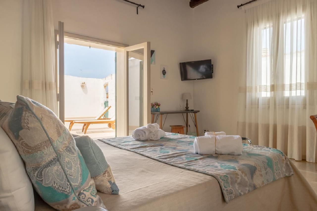 Palazzo Bianchi Domus Holidays Трани Экстерьер фото